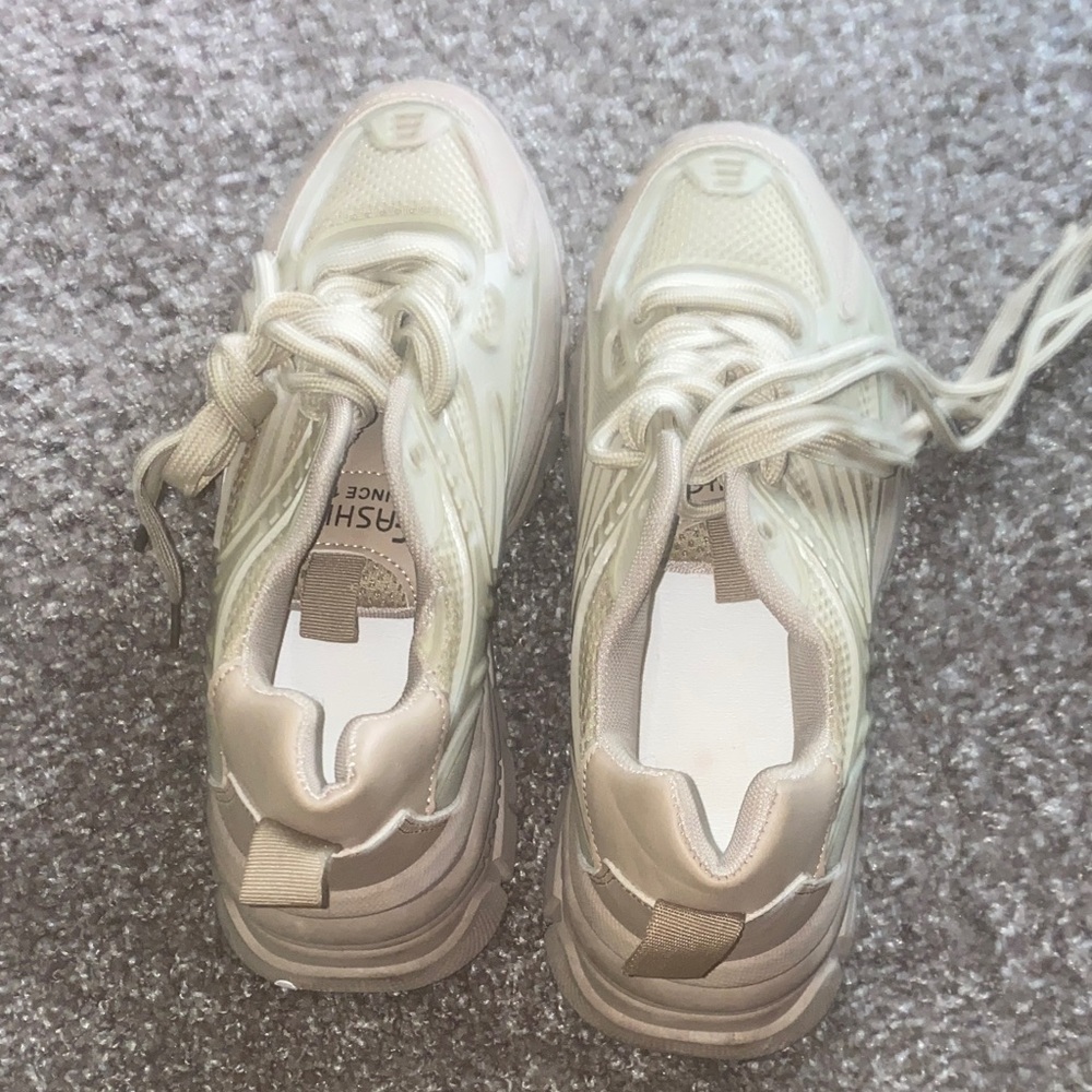 Women's Cream Sneakers